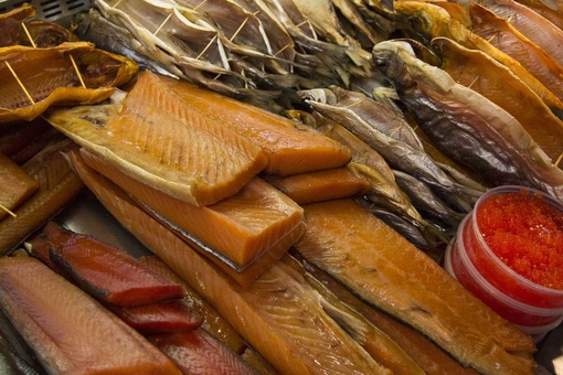 к чему снится есть копченую рыбу. рыба соленая копченая. к чему снится есть копченую рыбу. копченая рыба виды. ставрида холодного копчения.