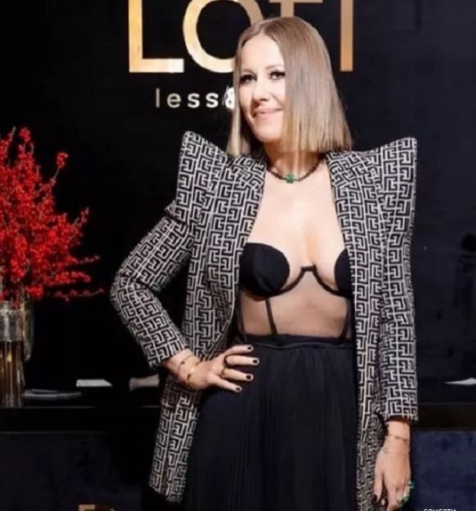 Ксения Собчак выложила фото в прозрачном бюстгальтере Lifestyle Селдон Новости